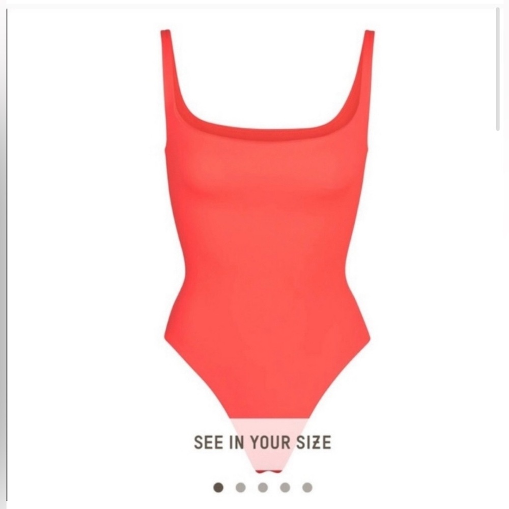 NWT SKIMS FITS EVERYBODY SQUARE
NECK BODYSUIT | NEON CORAL | SMALL